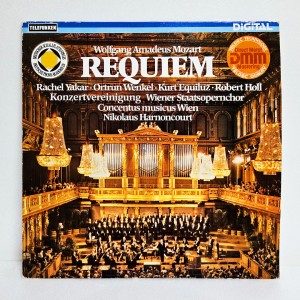 Nikolaus Harnoncourt(니콜라우스 아르농쿠르) / Mozart: Requiem